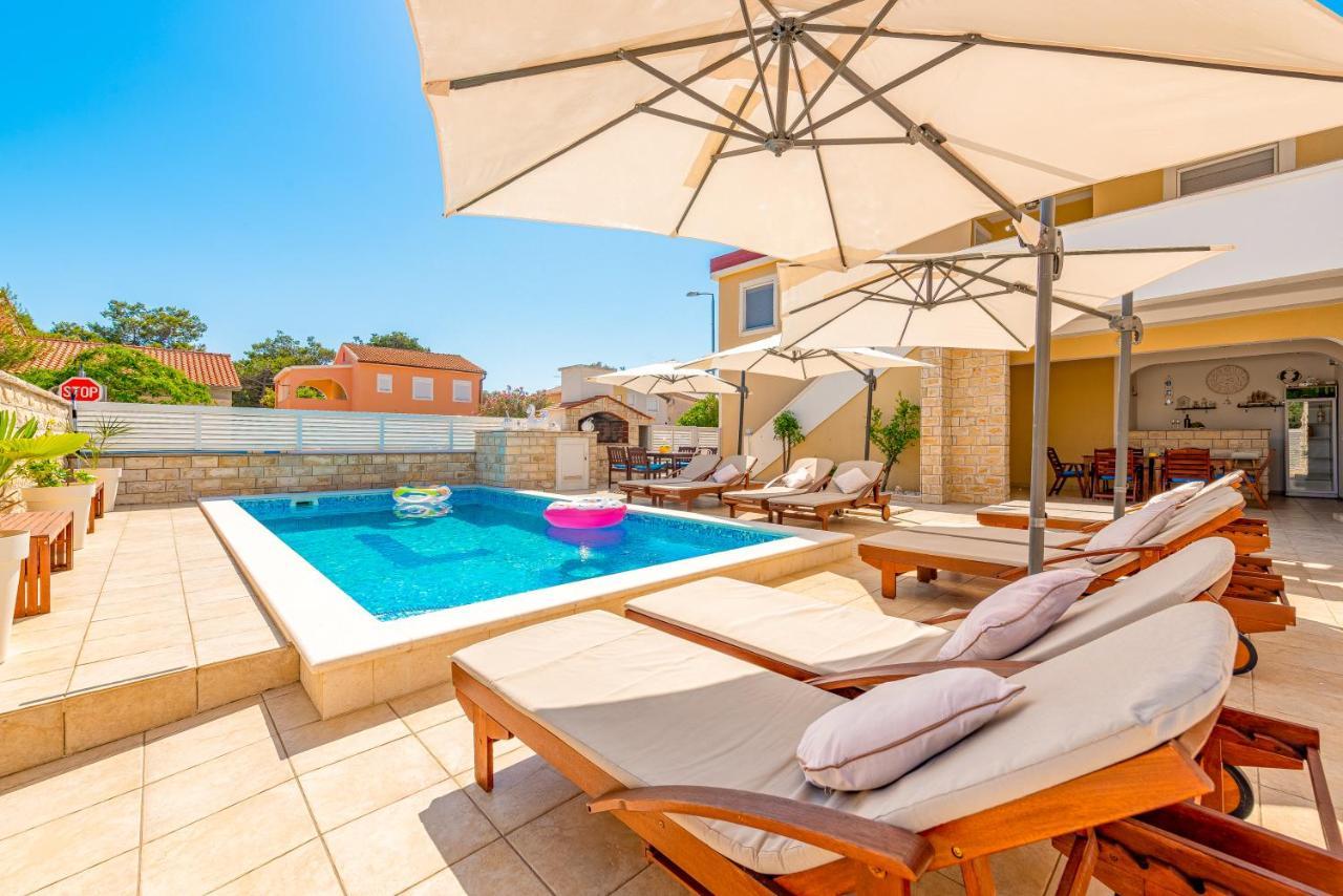 Villa Karmen - Poolhouse Vir Εξωτερικό φωτογραφία